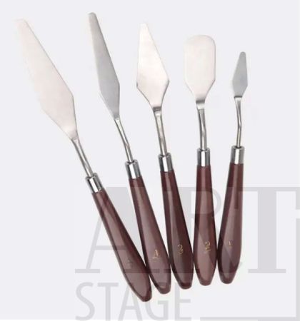 Set of painting spatulas