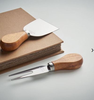 Set of 4 cheese knives in stainless steel 