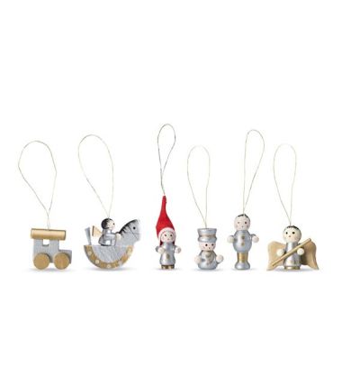 Set of 6 wooden Christmas tree hangers 