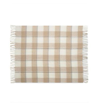 Chequered design polyester blanket