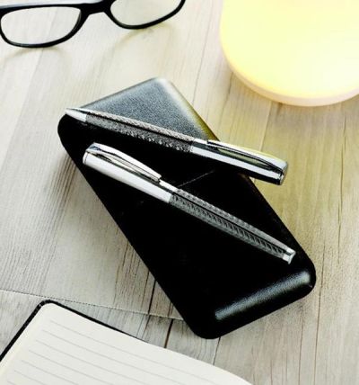 Pen set in gift box